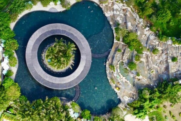 tắm bùn hòn tằm nha trang