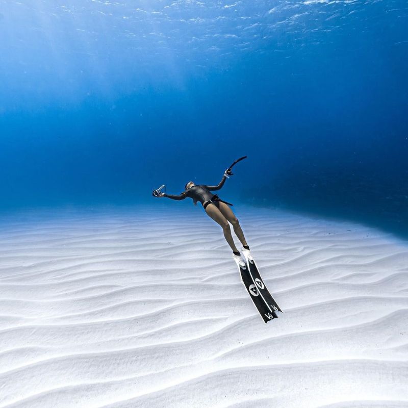 Who should not join the freediving tour 02?